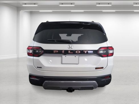 New 2026 Honda Pilot TrailSport image 4