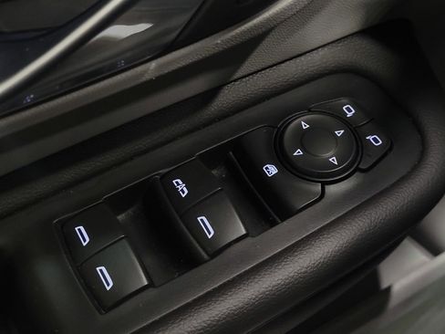 Used 2023 GMC Terrain SLE w/ Driver Convenience Package image 27