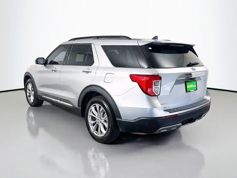 Used 2023 Ford Explorer XLT w/ Equipment Group 202A RWD image 7