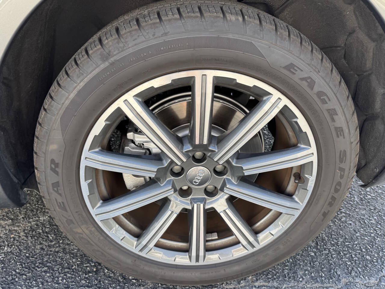 Used 2017 Audi Q7 3.0T Premium Plus AWD/4WD image 22