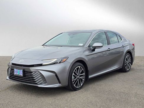 Certified 2025 Toyota Camry XLE image 8
