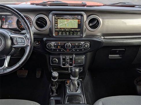 Used 2020 Jeep Gladiator Overland image 22