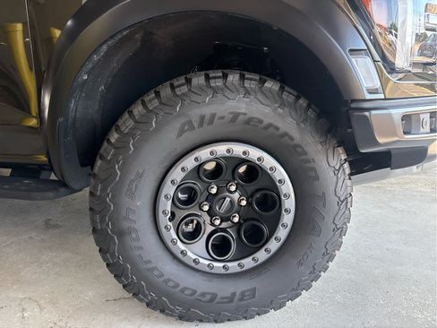 Used 2025 Ford F150 Raptor AWD/4WD image 46