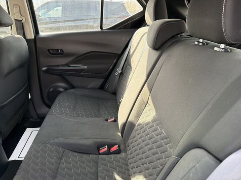 Used 2021 Nissan Kicks S FWD image 19