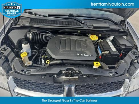 Used 2018 Dodge Grand Caravan SE image 11