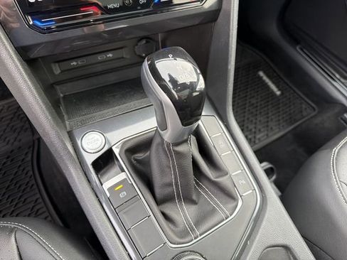 Used 2023 Volkswagen Tiguan SE R-Line image 21
