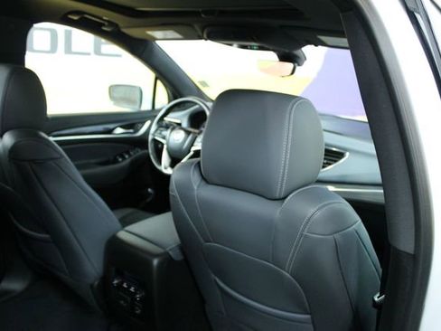 Used 2024 Buick Enclave Essence w/ Experience Buick Package image 10