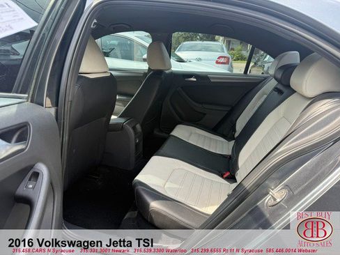 Used 2016 Volkswagen Jetta Sport FWD image 11