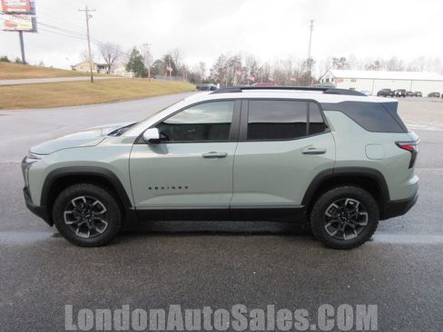 Used 2025 Chevrolet Equinox ACTIV image 3