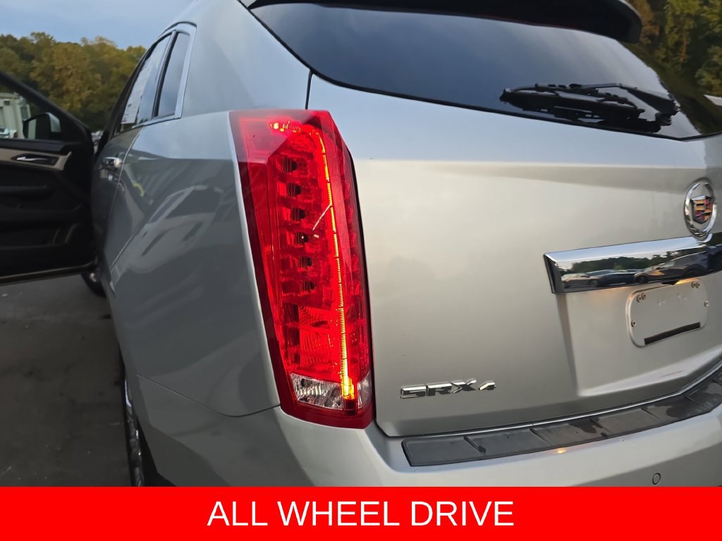 Used 2014 Cadillac SRX Luxury w/ Driver Awareness Package AWD/4WD image 33