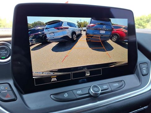 Used 2025 Chevrolet Blazer LT AWD/4WD image 19