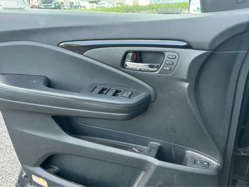 Used 2018 Honda Pilot Elite image 18