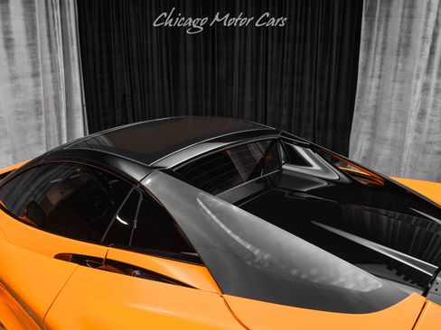 Used 2022 McLaren 765LT image 45