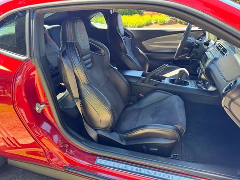 Used 2014 Chevrolet Camaro SS w/ SS Performance Package RWD image 19