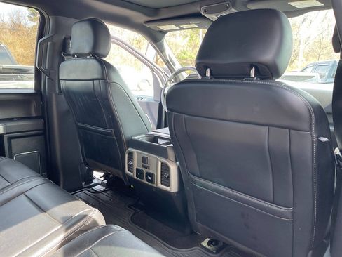 Used 2019 Ford F150 Lariat w/ Equipment Group 502A Luxury AWD/4WD image 29