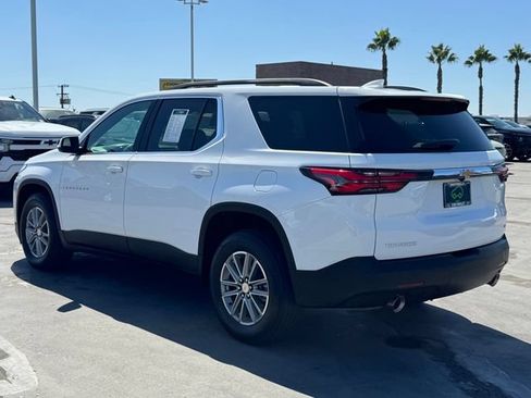 Certified 2023 Chevrolet Traverse LT FWD image 2