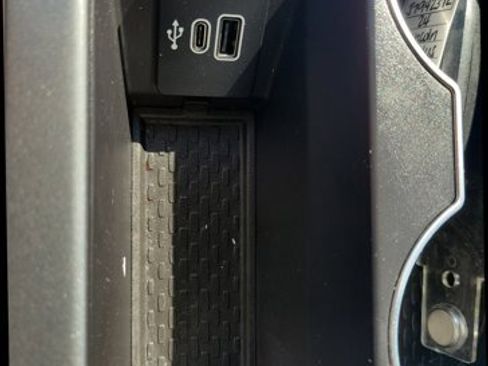 Certified 2024 Lincoln Nautilus Reserve w/ Equipment Group 202A image 28