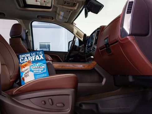 Used 2018 Chevrolet Silverado 2500 High Country w/ Duramax Plus Package image 7