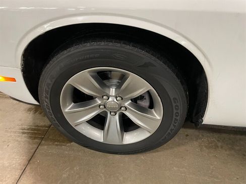 Used 2020 Dodge Challenger SXT image 20