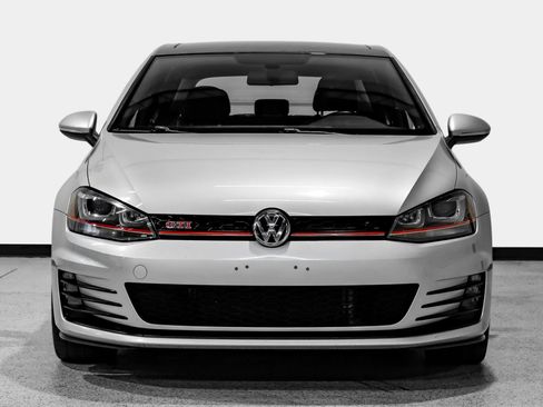 Used 2017 Volkswagen GTI SE FWD image 3