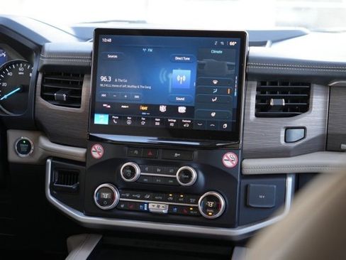 Used 2024 Ford Expedition Max Limited image 16