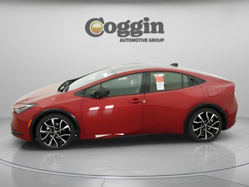 New 2026 Toyota Prius Plug-In Hybrid image 5