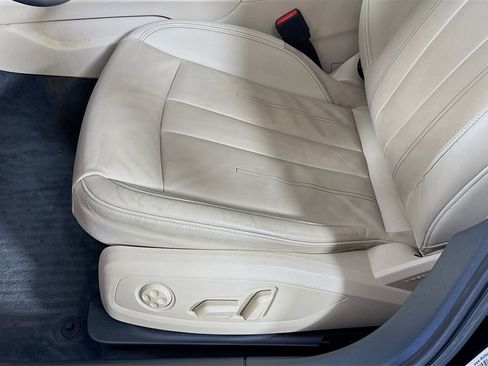 Used 2020 Audi A4 2.0T Premium w/ Convenience Package image 22