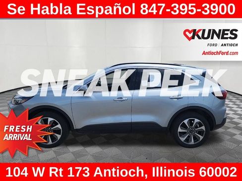 Used 2024 Ford Escape Platinum AWD/4WD image 3