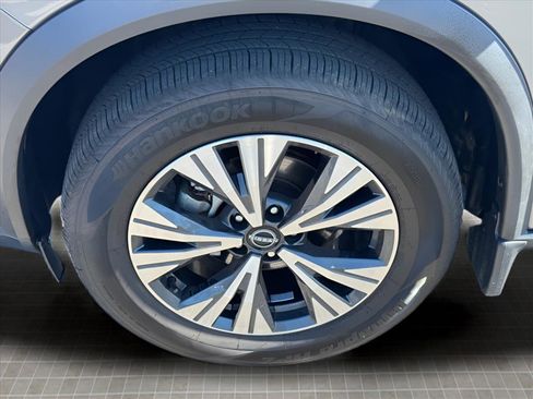 Used 2023 Nissan Rogue SV image 15