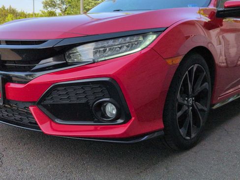 Used 2018 Honda Civic Sport Touring image 11