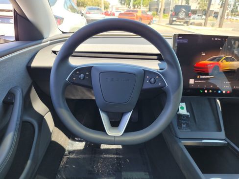 Used 2025 Tesla Model 3 Long Range RWD image 17