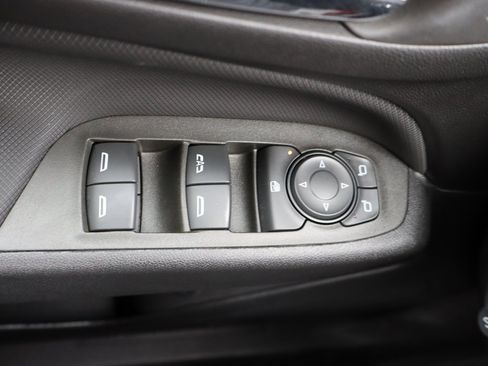 Used 2023 Chevrolet Equinox RS image 24