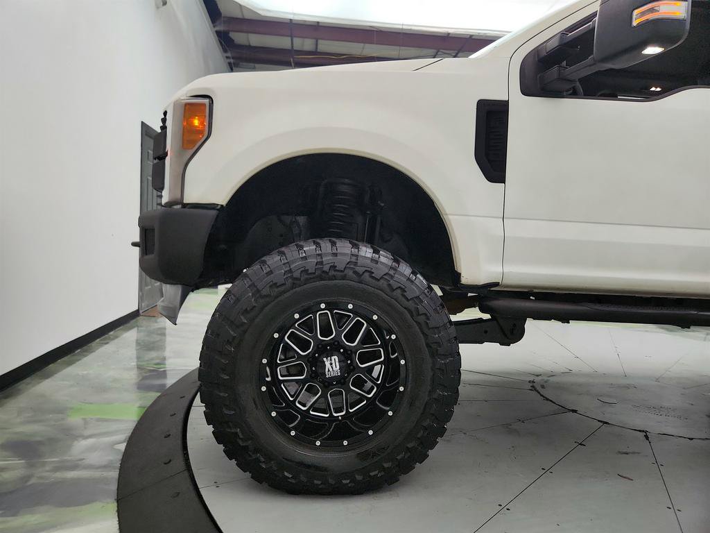 Used 2017 Ford F250 Lariat w/ Lariat Ultimate Package AWD/4WD image 29