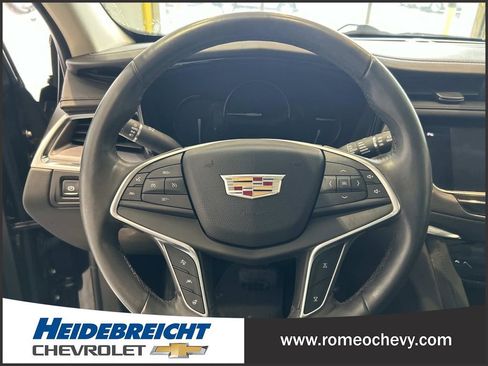 Certified 2017 Cadillac XT5 Premium Luxury image 19