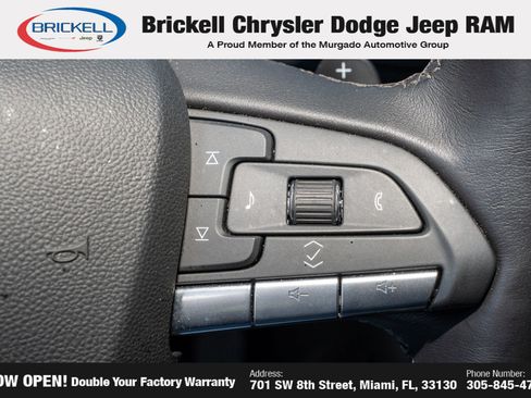 Used 2025 Cadillac XT4 Premium Luxury FWD image 31
