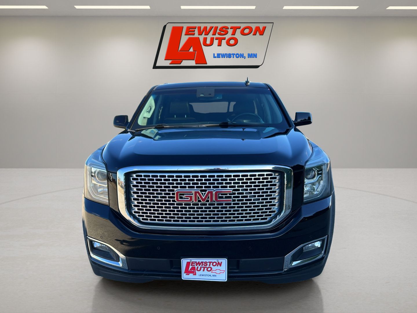Certified 2015 GMC Yukon Denali w/ Premium Package AWD/4WD image 9