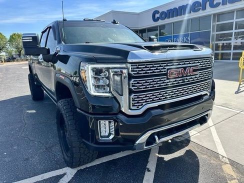 Used 2021 GMC Sierra 2500 Denali w/ Denali Black Diamond Edition image 4