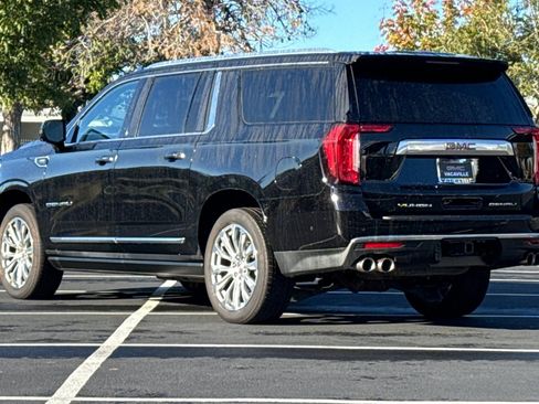 Used 2024 GMC Yukon XL Denali w/ Denali Reserve Package image 7