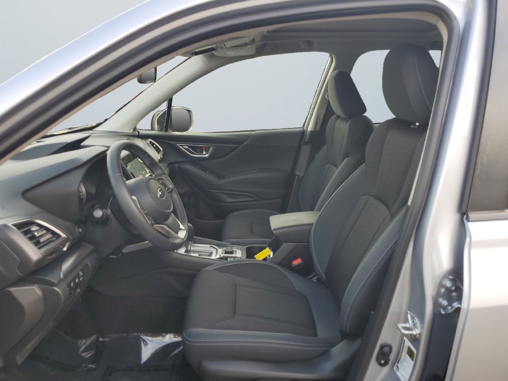 Certified 2023 Subaru Forester Premium AWD/4WD image 9