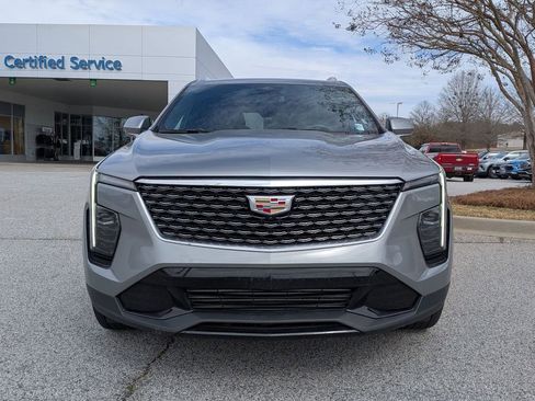Used 2025 Cadillac XT4 Premium Luxury image 3