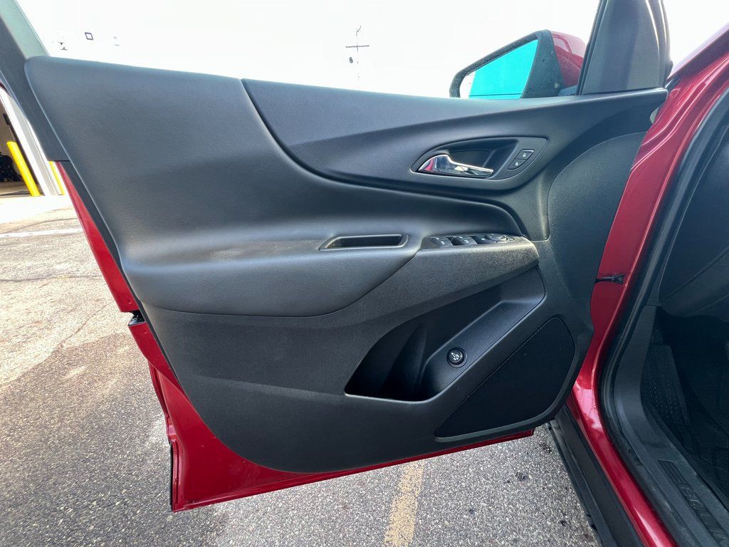 Certified 2023 Chevrolet Equinox LT AWD/4WD image 14