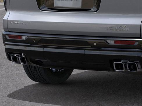 New 2026 Chevrolet Traverse High Country image 15
