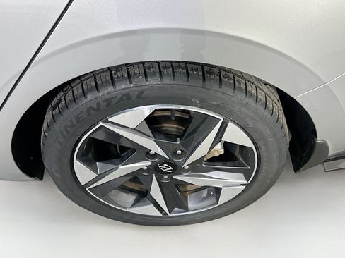 Used 2023 Hyundai Elantra SEL w/ Convenience Package FWD image 30
