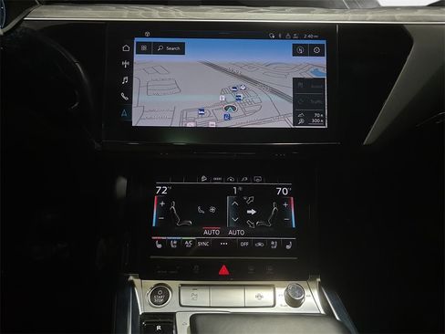 Used 2023 Audi e-tron Premium Plus w/ Premium Plus Package image 20