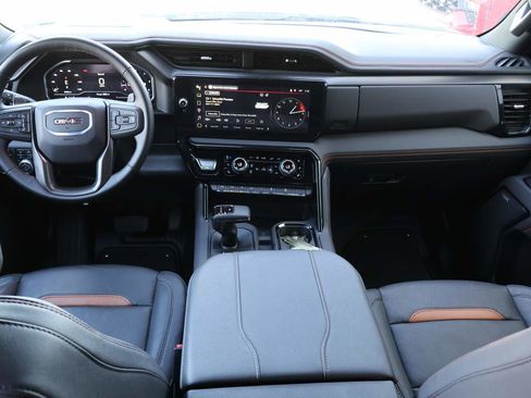 Used 2025 GMC Sierra 1500 AT4 image 11