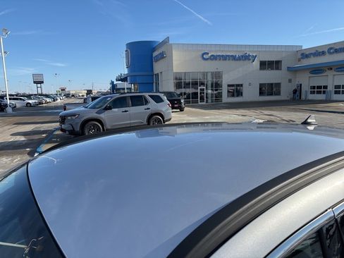 Used 2020 Ford Escape SEL image 12