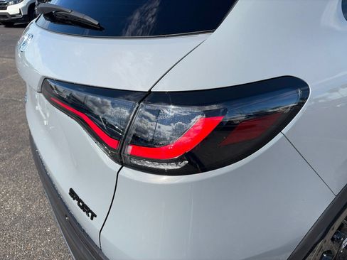Certified 2025 Honda HR-V Sport image 15