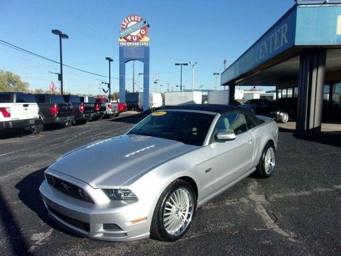 Used 2013 Ford Mustang GT w/ Security Pkg RWD image 1