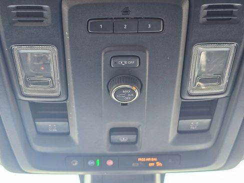Used 2021 Chevrolet Tahoe RST AWD/4WD image 38