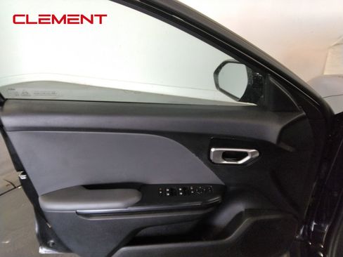 Used 2025 Kia K4 LXS image 24